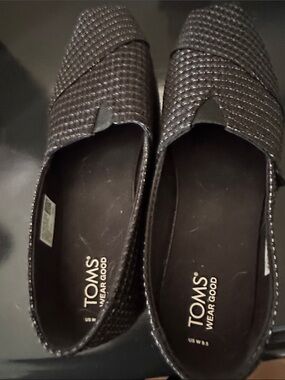 TOMS Women's Dark Brown Woven Slip-On Flats